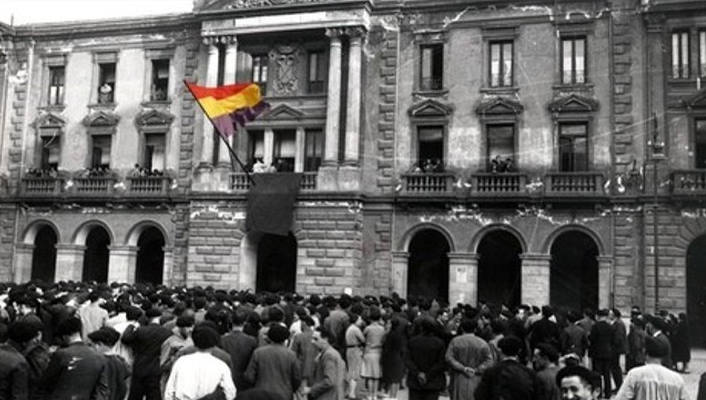 Bandera errepublikanoa, Eibarko udaletxeko balkoian